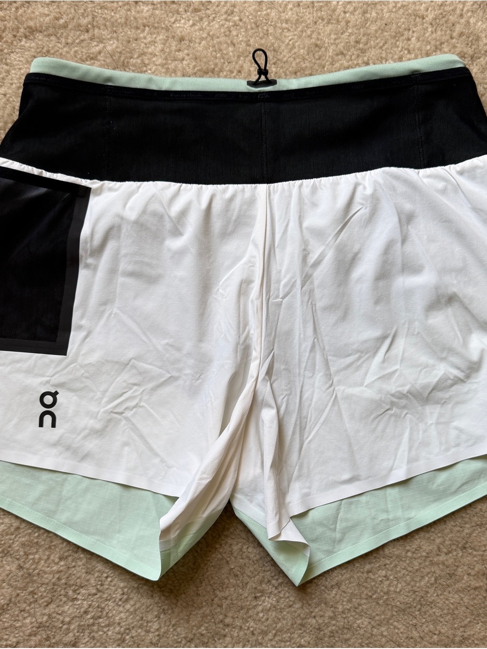 On Running Ultra Trail Kit Women's Small Shirt and Shorts Set *new* without tags - Picture 3 of 9